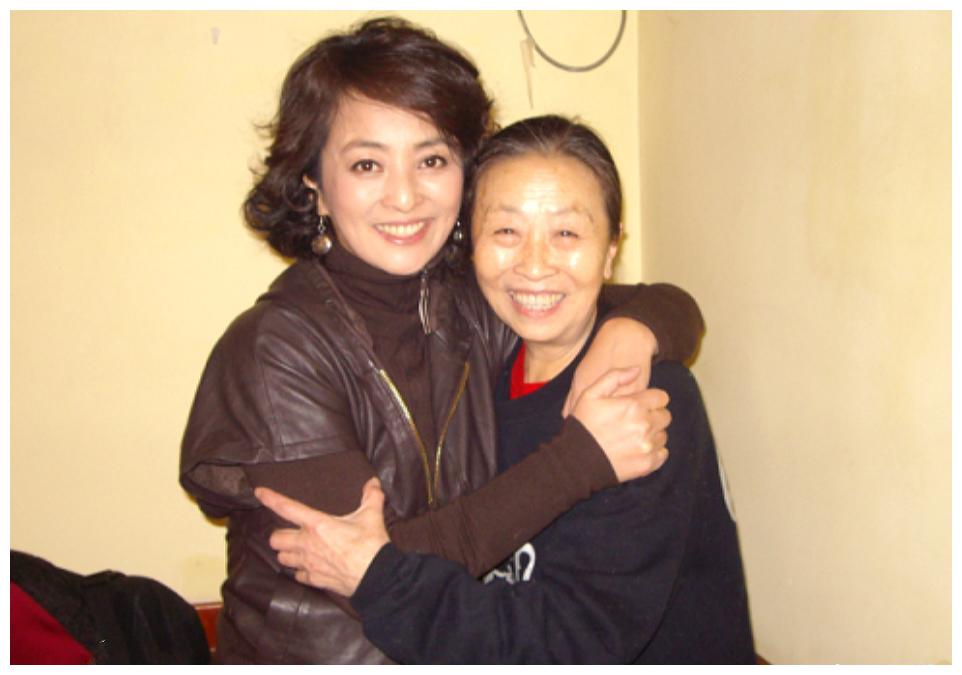 "丑娘"张少华说自己是校花,本以为是真的,看完照片,就