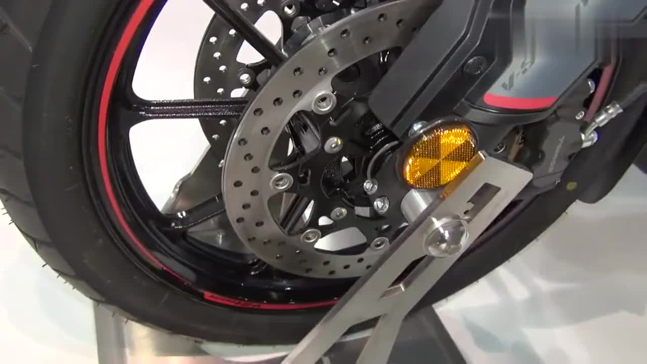 机车2019新款铃木vstrom1000abs车展实拍