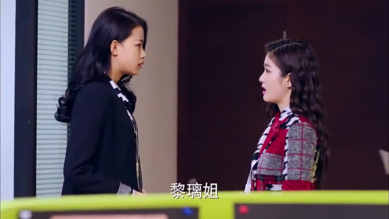的video播放 00:00 03:29 03:29 为您推荐 裴尚轩黎璃一言不合就互怼