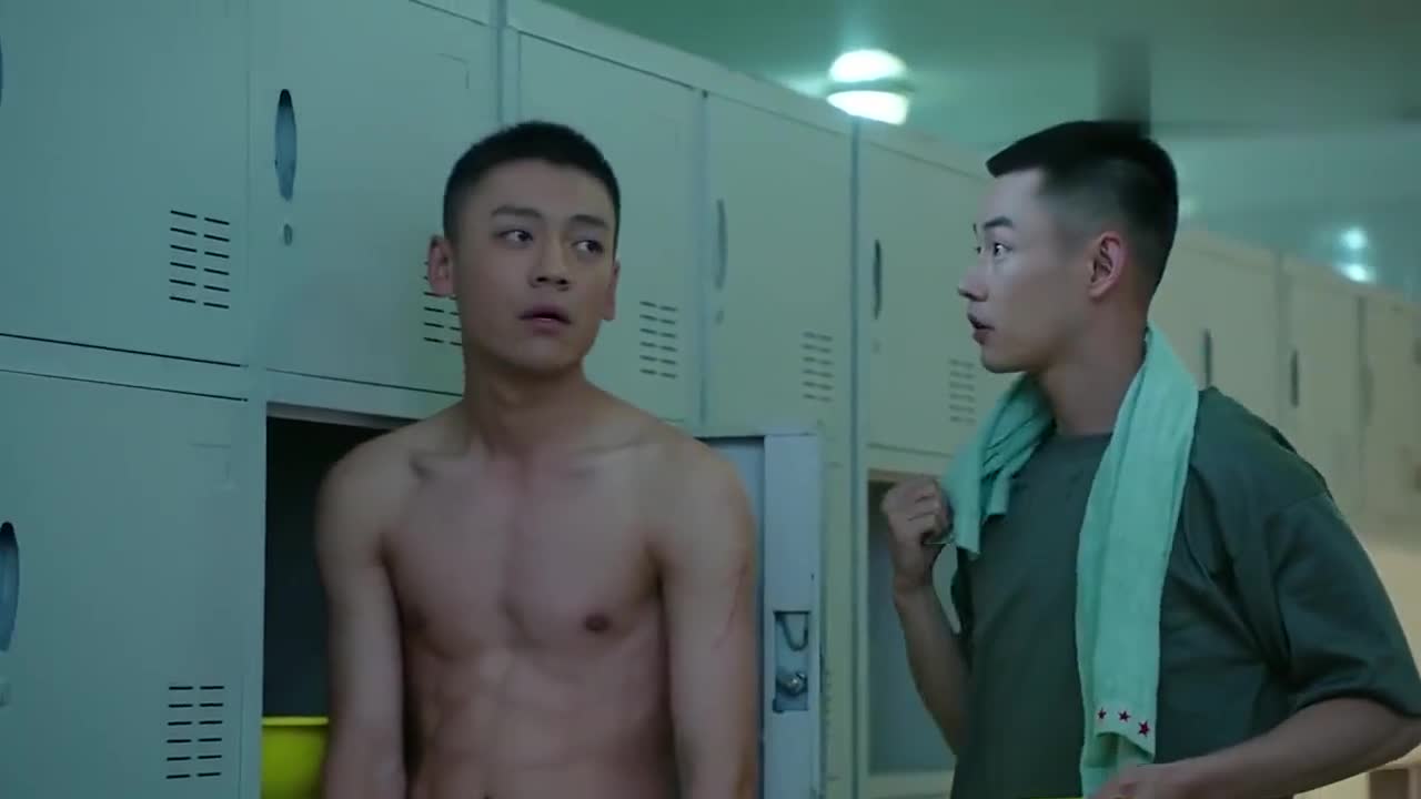 热血尖兵陆飞训练后抬不起胳膊司马想了个馊主意让他摔惨了