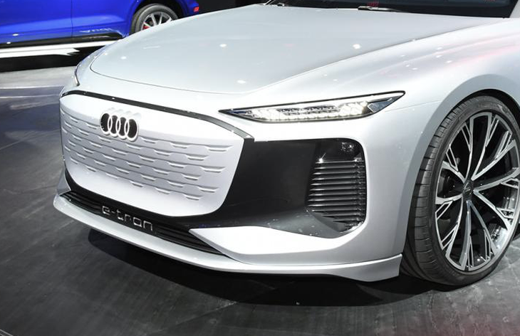2022年奥迪a6新款,2022新一代奥迪a6l谍照 奥迪a6 e-tron量产版有望于2022年首发 4秒内破百