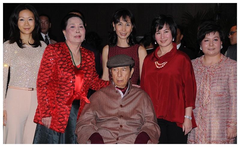 蓝琼缨不仅心机重能忍耐,对自己更狠!难怪二房地位如此稳固