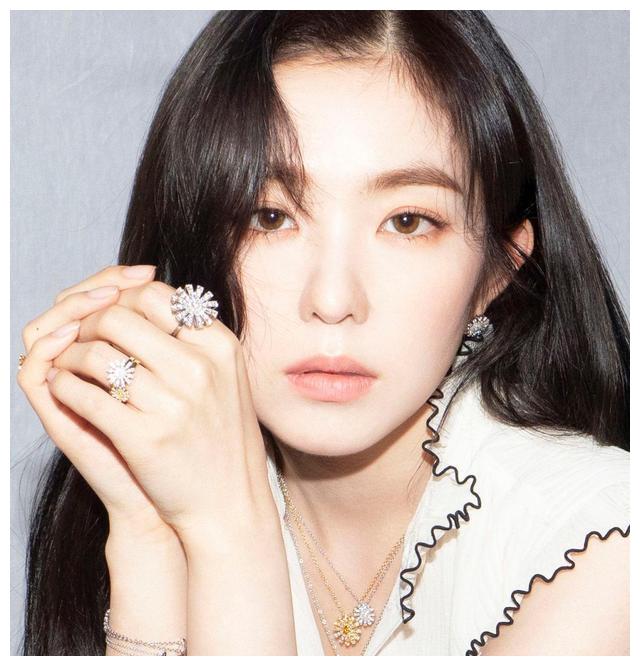 韩国女艺人排行榜2020,女明星人气排行榜2020 一份韩国2020年搜索最多的女艺人top25排名中,redvelvet四位成员上榜