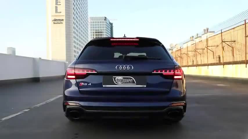 高清实拍奥迪RS4，坐进车内才是科技的开始，太帅气了！