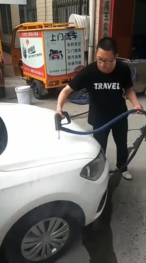 爱车日常清洁保养中