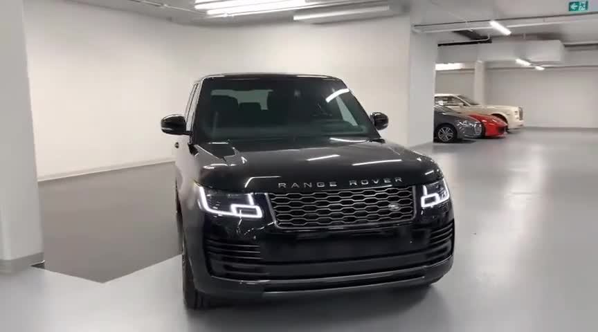 全新一代路虎揽胜，征服全地形的