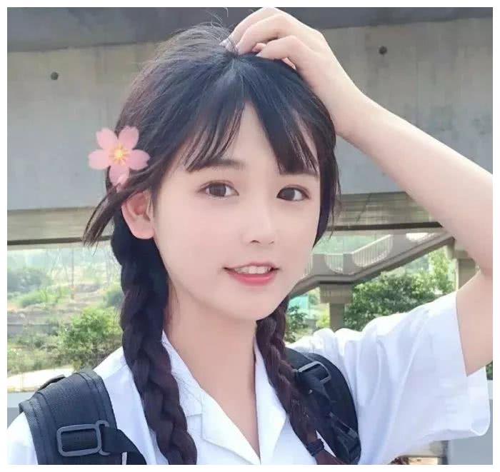 2月微信超火的小清新女生真人头像