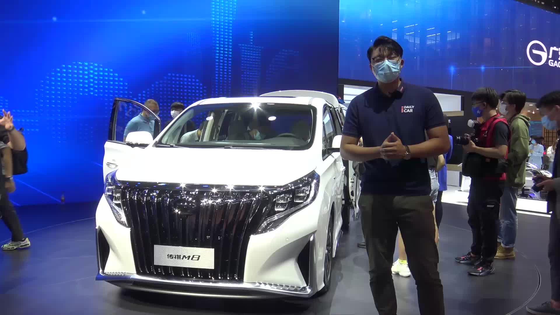 气质不输埃尔法，北京车展实拍广汽传祺M8