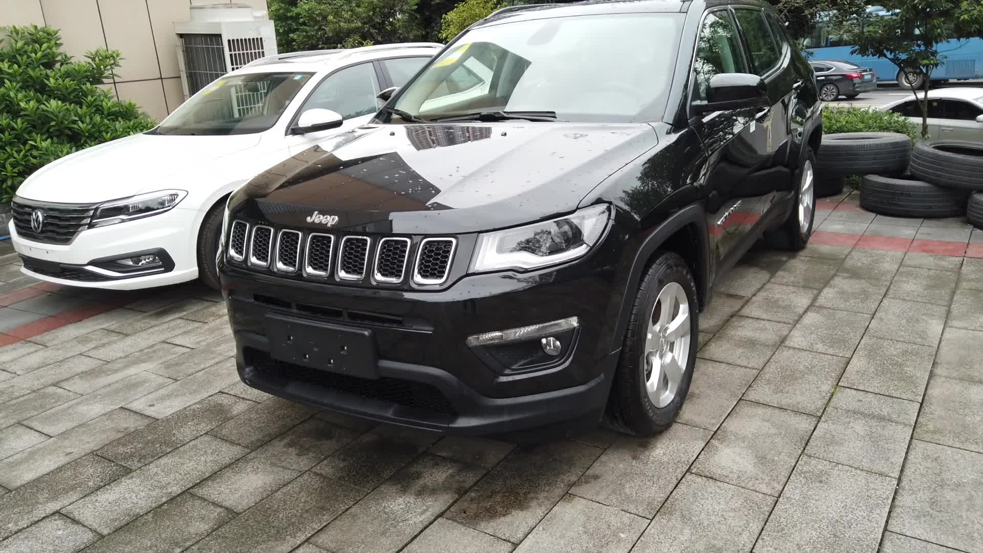 第一人称实拍 JEEP 指南者 花A级车的钱买辆“硬”车
