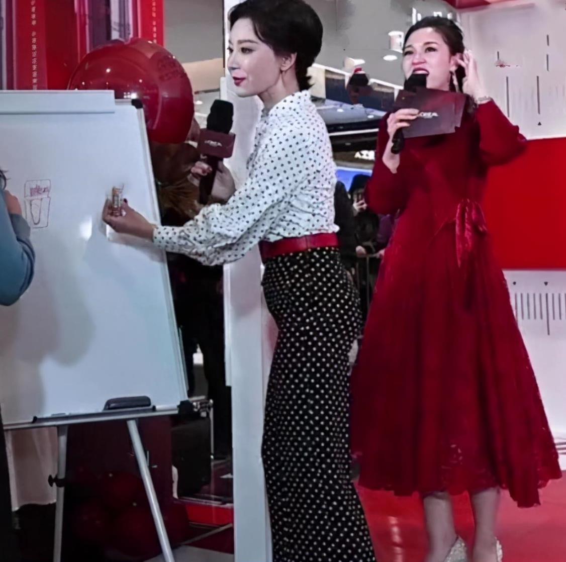 就拿气质美女陈数来说,结婚多年无子身材保持的堪称超模,不但168厘米