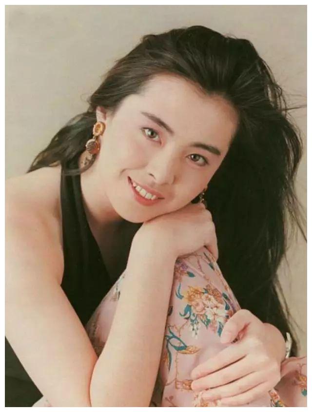 香港四花旦的王祖贤,22张照片带你看看她年轻时到底多美