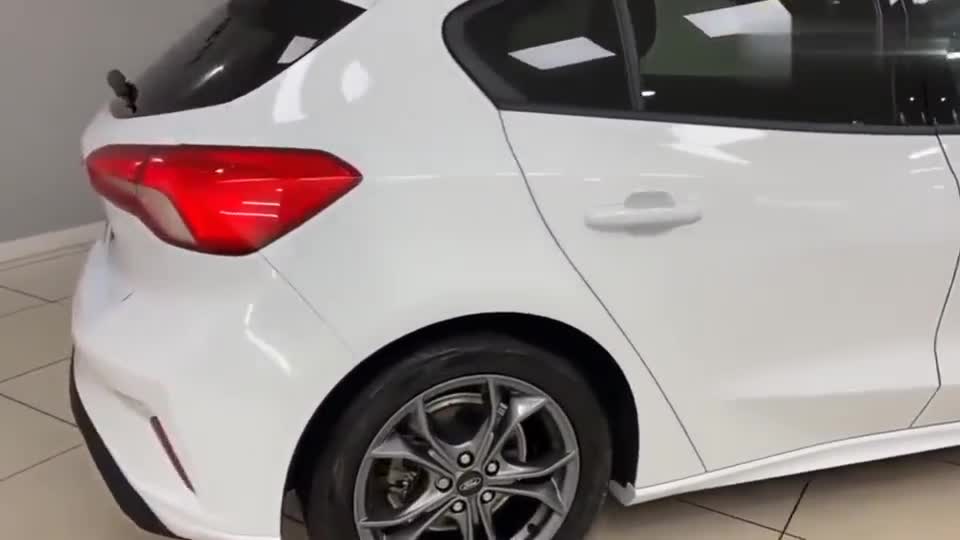 实拍2020款福特福克斯两厢版