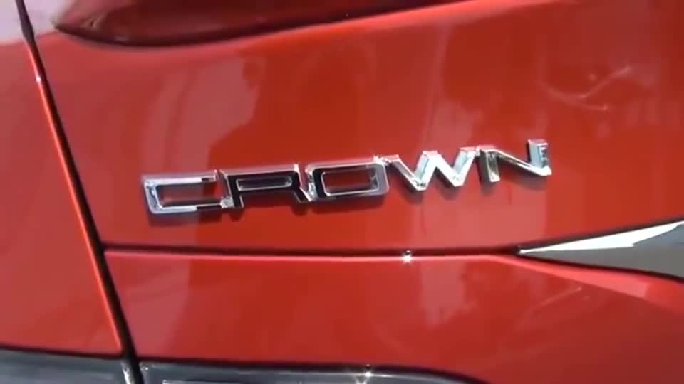 新款丰田皇冠，从外观看上去就觉得科技感满满！