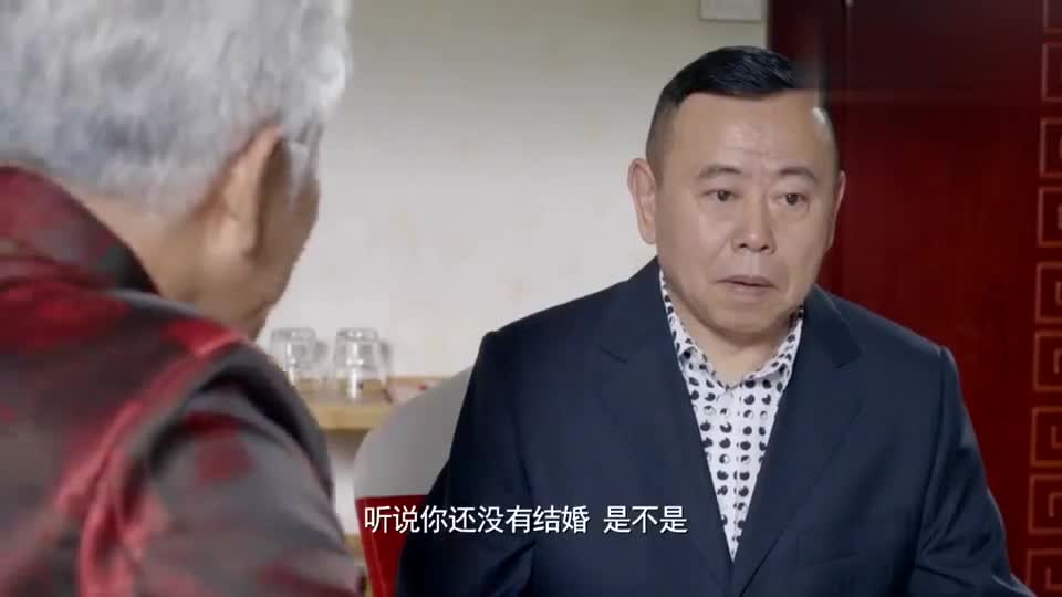大年初一立春:初一和立春爸爸,喝酒聊天,相谈甚欢