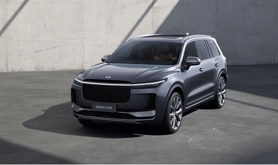 中国最牛SUV之一到店气势不输路虎，2小时订单破4W，6.5秒破百