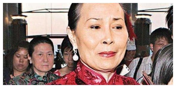 蓝琼缨不仅心机重能忍耐,对自己更狠!难怪二房地位如此稳固