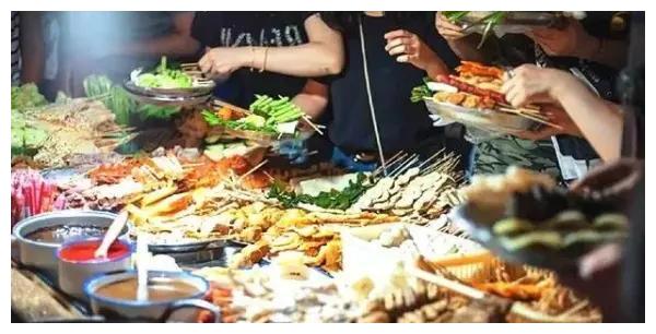 摆地摊小吃什么好卖?4种美食成本低易上手,新手也能去