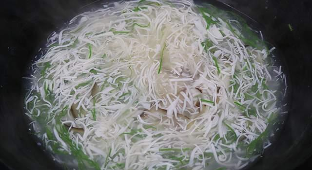 文思豆腐家常版豆腐根根分明汤汁清淡刀工不好可以拿它练手