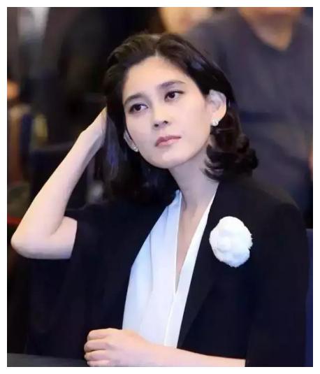 三星长公主,下嫁保安17年,却孕期被打,离婚还被勒索1.
