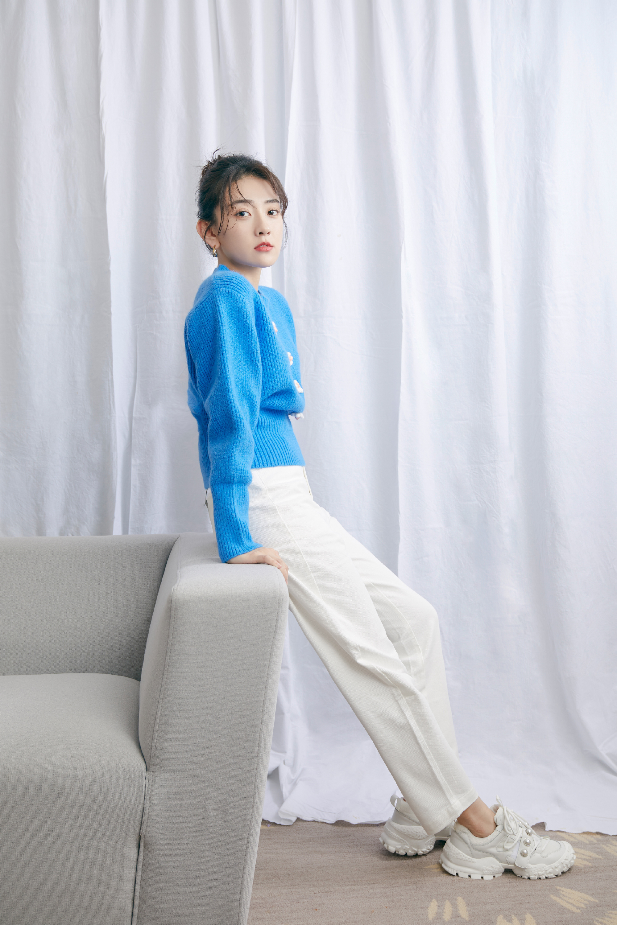 中国内地美女演员梁洁