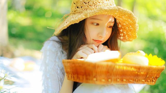 7月下旬,我如星,君如月,天作佳缘,红线重连,白首成约