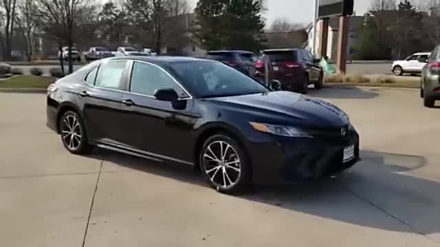 丰田凯美瑞入库实拍，全面了解配置后，买不买自己定！