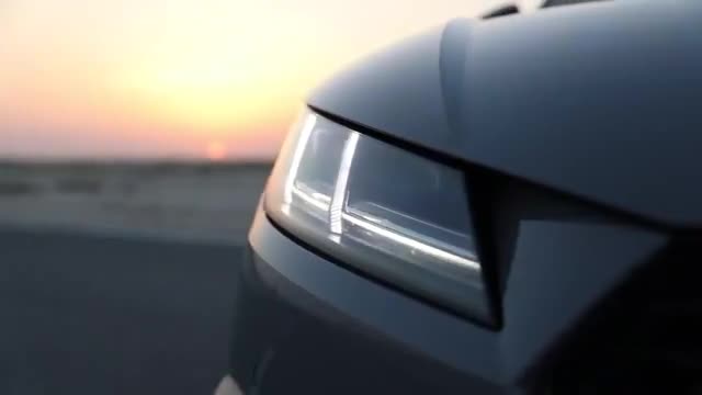 全面展示新款奥迪TT豪华轿车细节，你喜欢这台车吗？