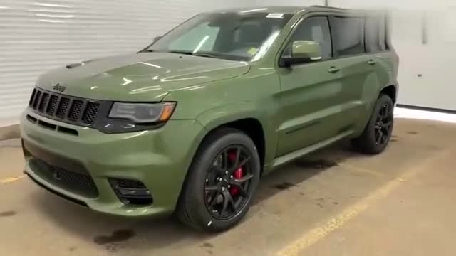 2019款吉普大切诺基SRT到店实拍，详细了解外观和内饰，我心动了