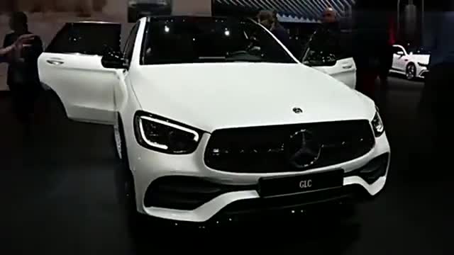 总算见到实车，实拍2019款全新奔驰GLC300！