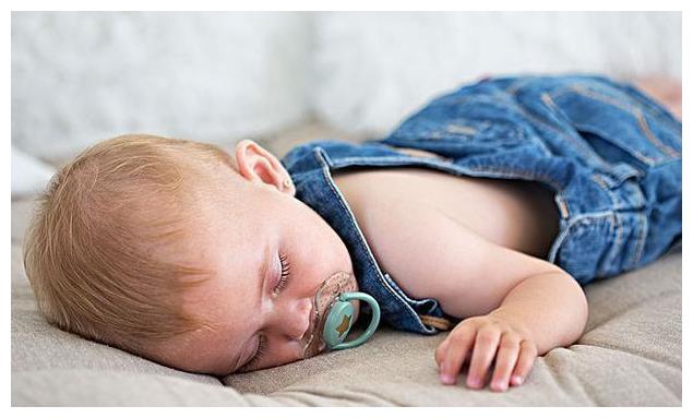 孩子睡眠的4个误区家长了解吗?并非宝宝不想睡,而是你没给机会