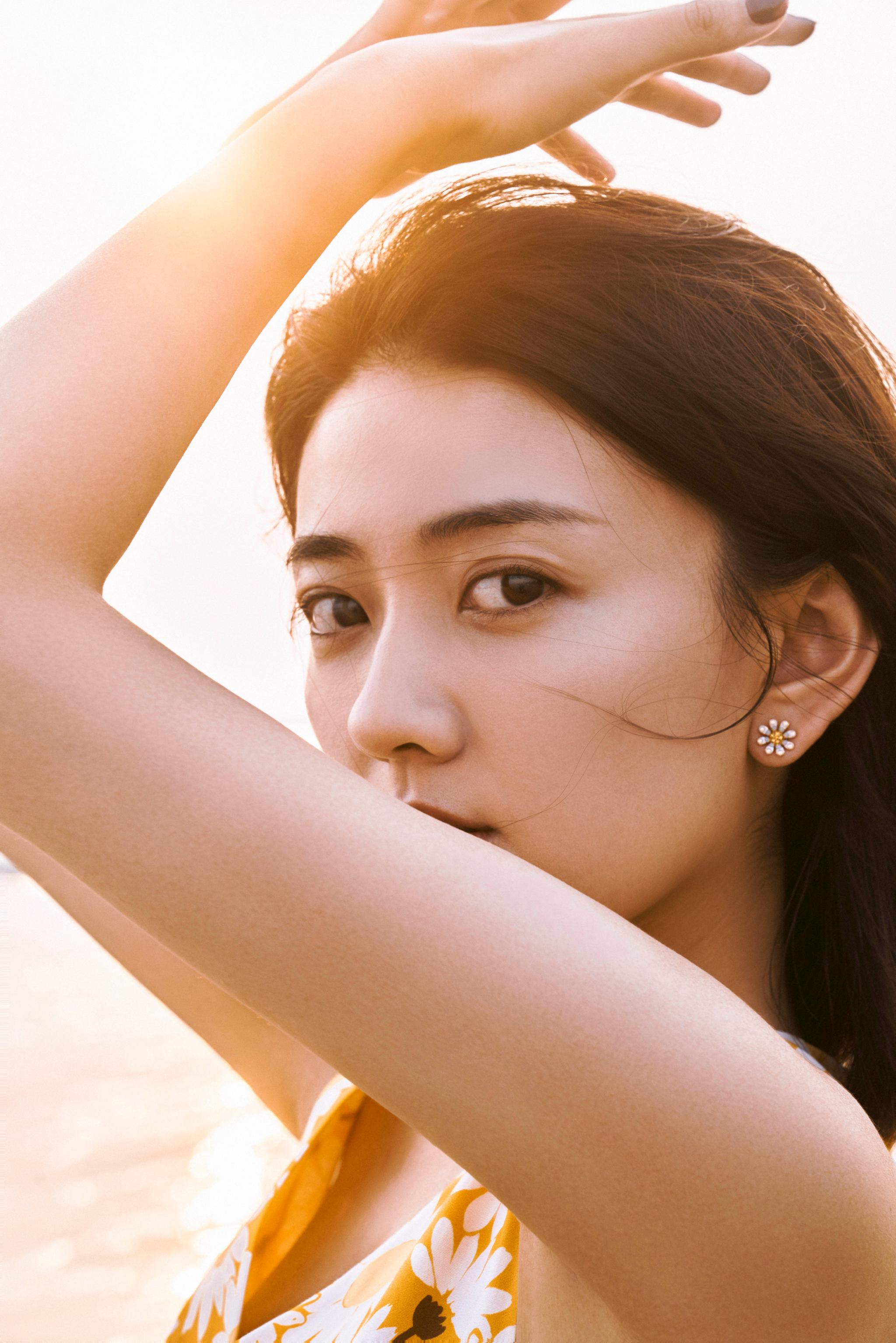 中国内地美女演员梁洁