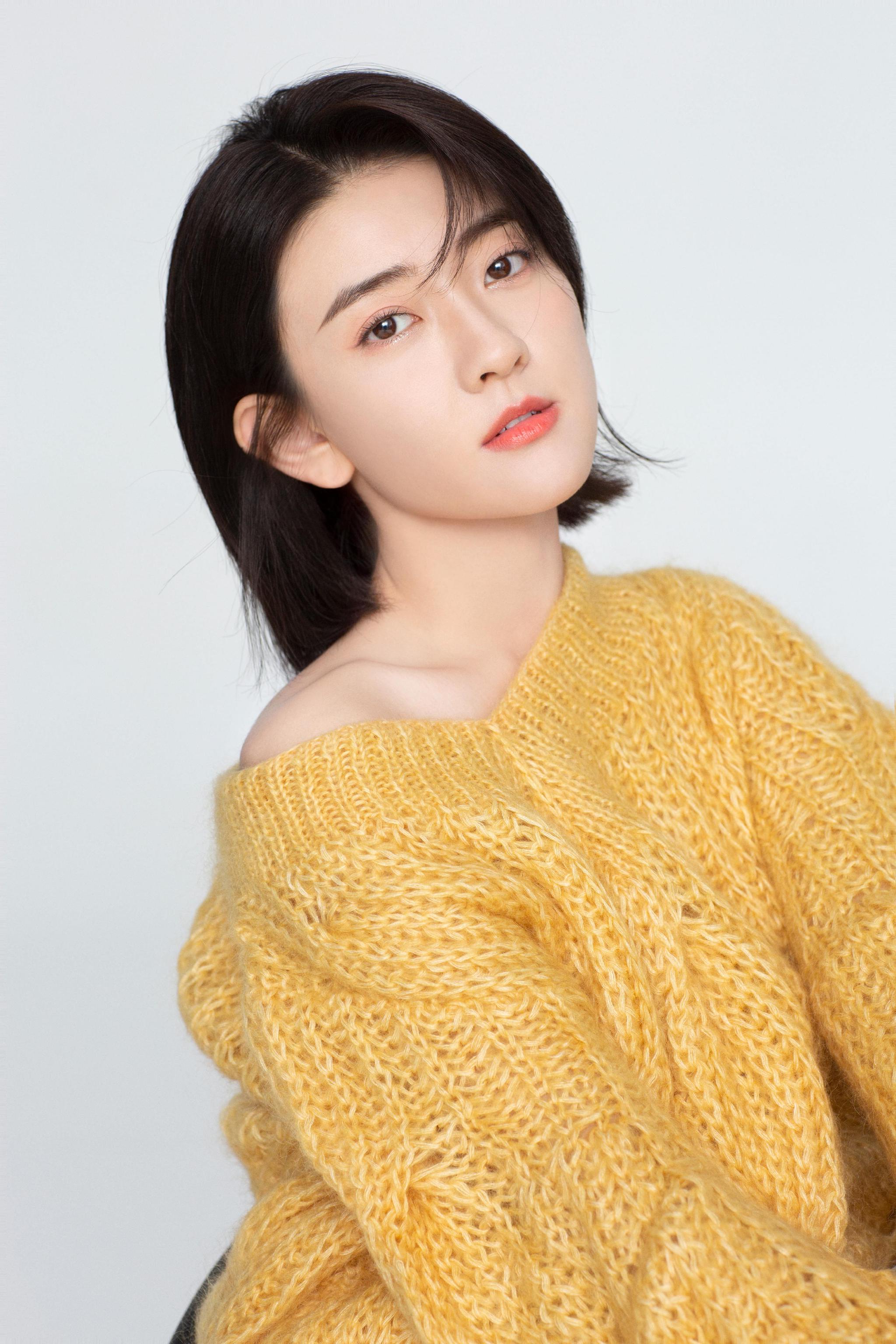 中国内地美女演员梁洁