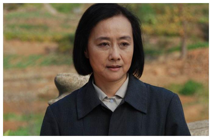 老戏骨嫁给著名演员金鑫,结婚38年恩爱至今,儿子还是著名导演