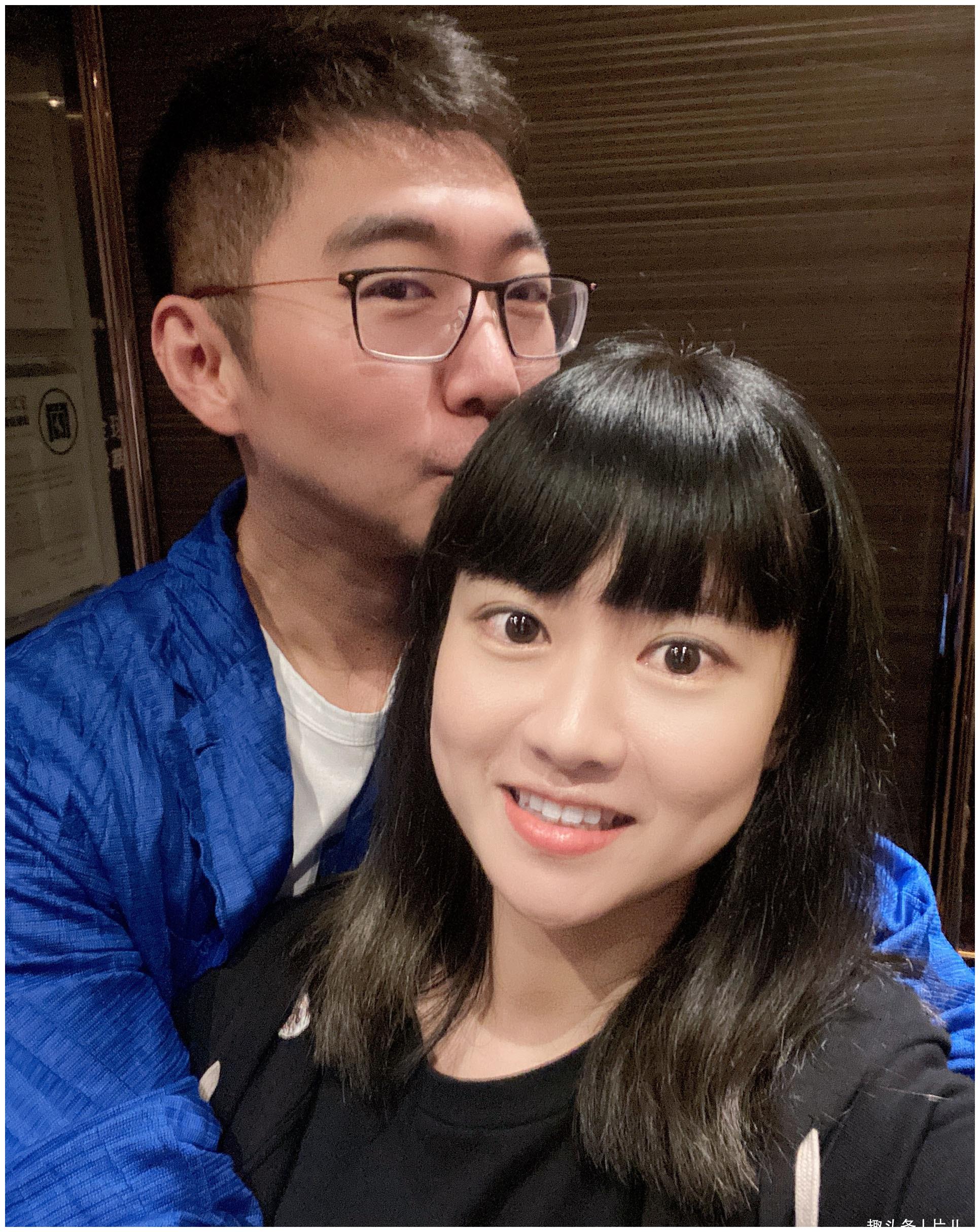 陈数老公与年轻女子举止亲密,遭出轨质疑后,男方首次回应休闲区蓝鸢梦想 - Www.slyday.coM 陈数老公与年轻女子举止亲密,遭出轨质疑后,男方首次回应休闲区蓝鸢梦想 - Www.slyday.coM