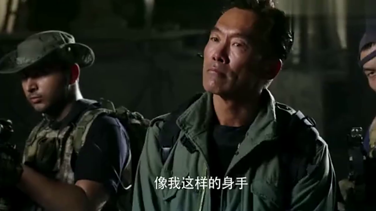 黑社会大哥处决小弟,不料小弟是退伍特种兵,结果当场反被打脸了