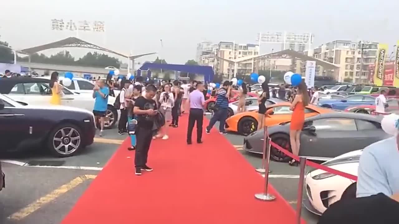 超跑豪车聚会，跟车展似的