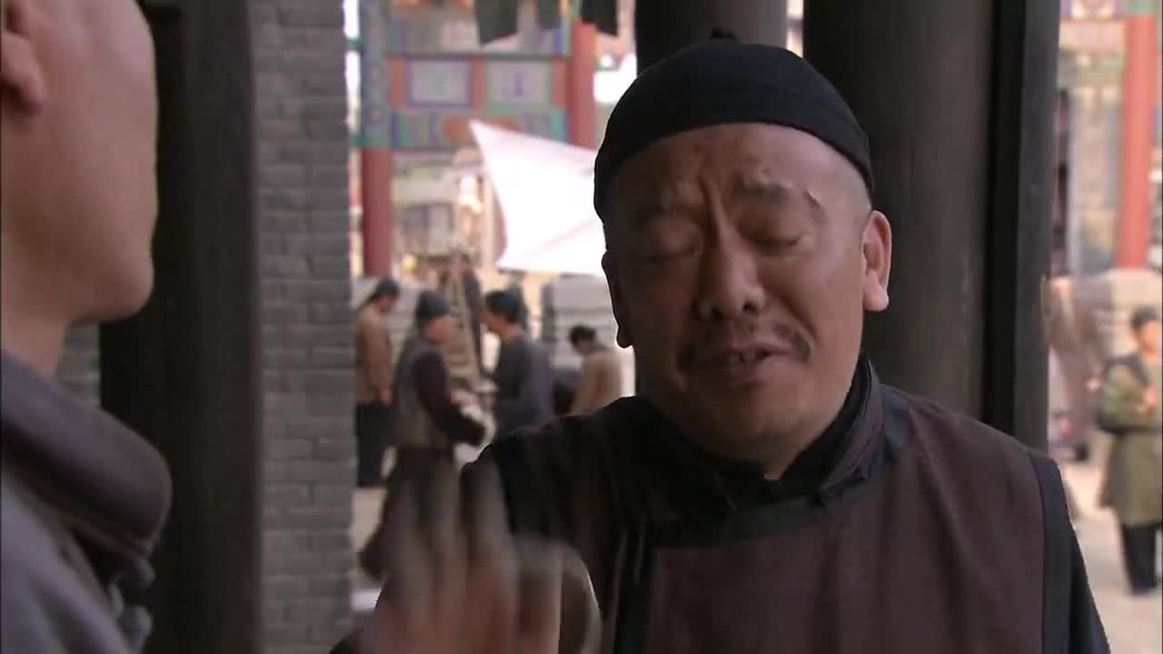 茶馆刘麻子来保媒王利发心里恼火你缺德你会死啊