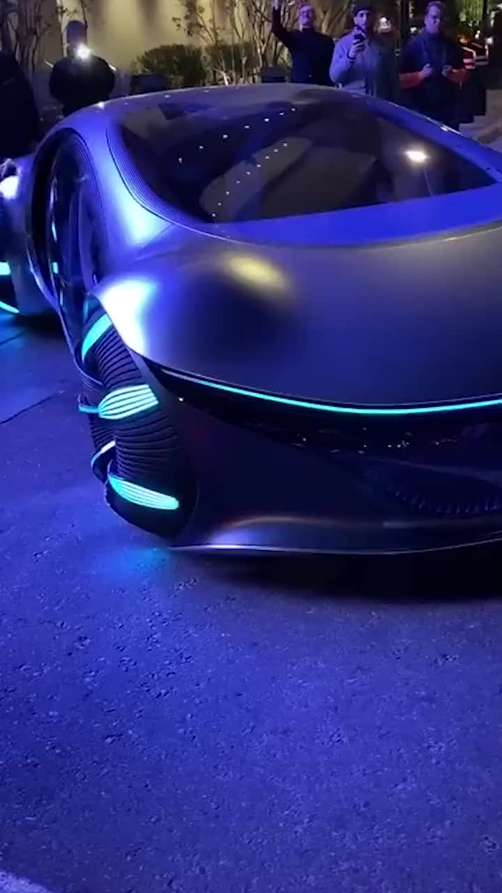 得不到的奔驰永远在骚动，贫穷限制了我的想象