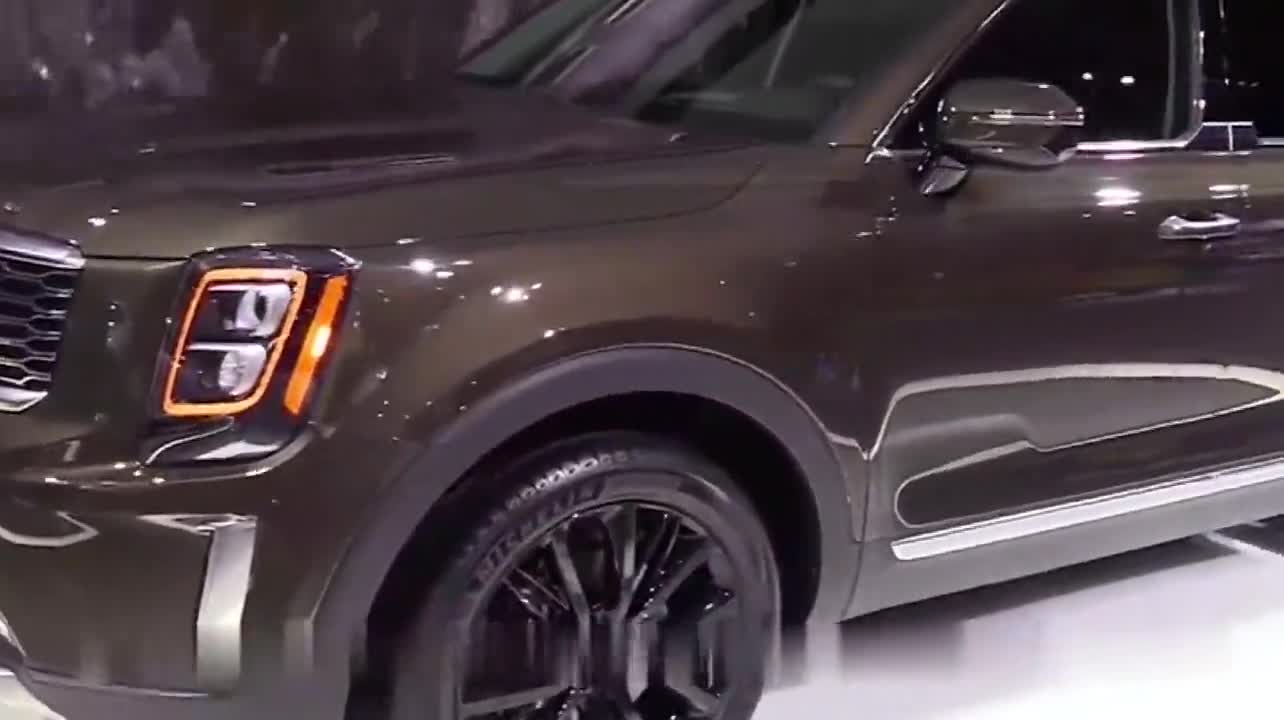 起亚全新SUV帅到没朋友，开上街让路虎俯首称臣