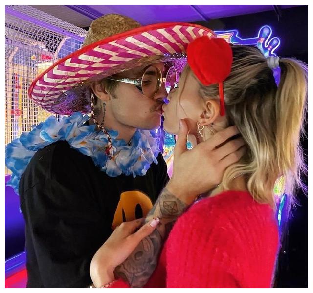 justinbieber前女友,索菲亚里奇 这是一条来自比伯justinbieber和他老婆的情人节狗粮