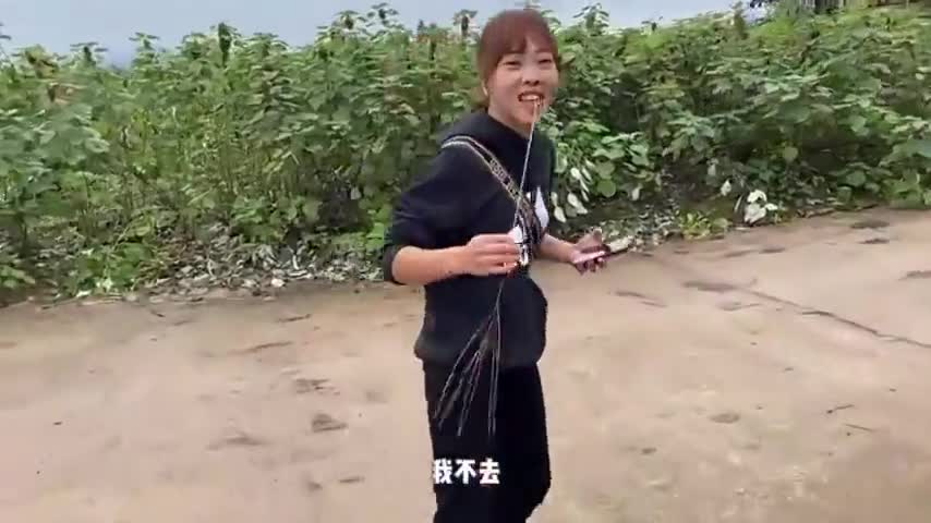 秋妹去找朱小雨一起吃火锅喝啤酒金老师真的好帅啊