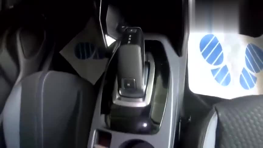 实拍2020款标致2008，小巧灵活