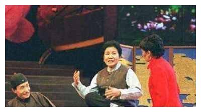 1999年春晚狠人赵丽蓉慈祥笑容的背后骗了观众11年