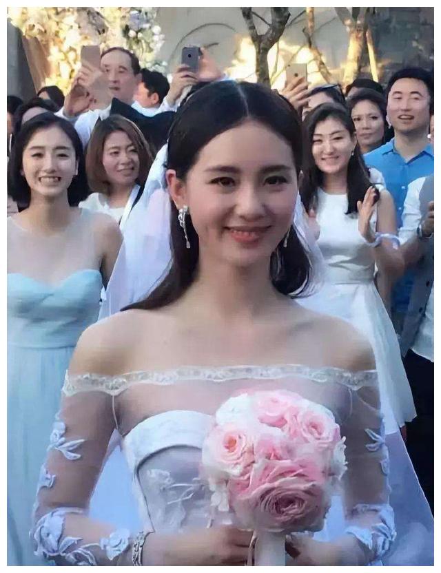 angelababy高圆圆婚礼,塞班岛郑恺玩baby婚礼 女星婚礼上抛花的捧花造型,angelababy的浪漫,高圆圆的文艺
