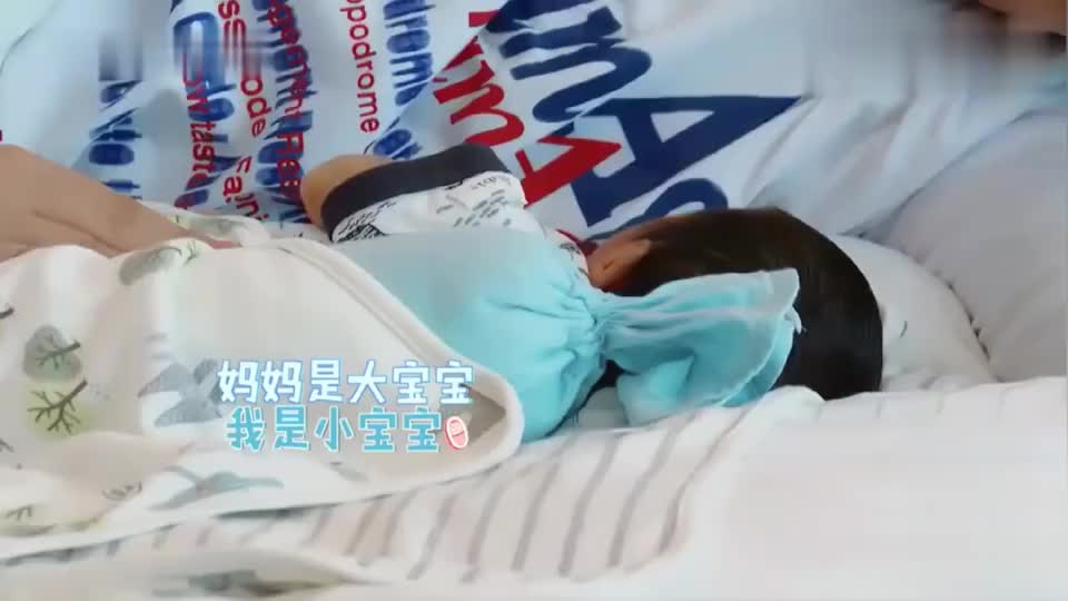 01:00 姜潮新晋奶爸在家带娃,孩子一哭瞬间手足无措,直呼想老婆了!
