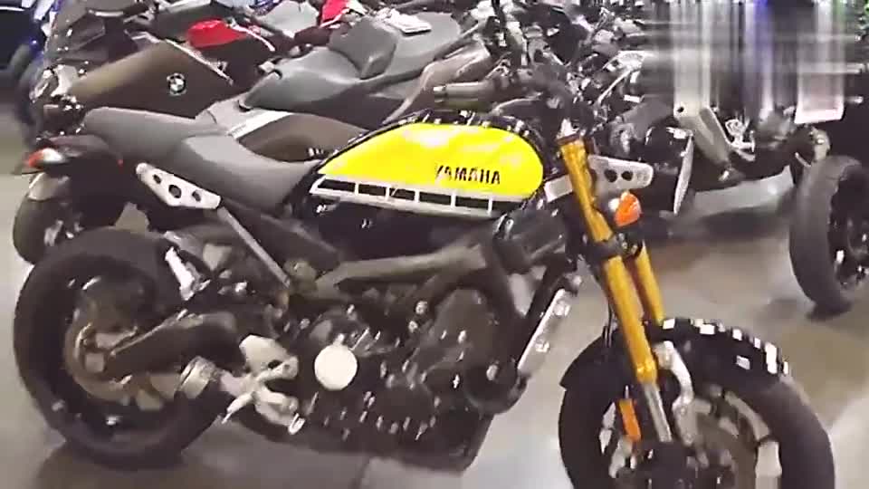 车行实拍雅马哈XSR900，三缸发动机，复古味浓郁