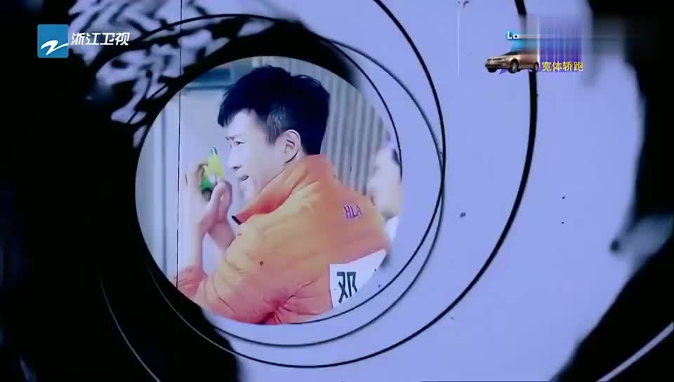 邓队长被大刑伺候看着都心疼扎心