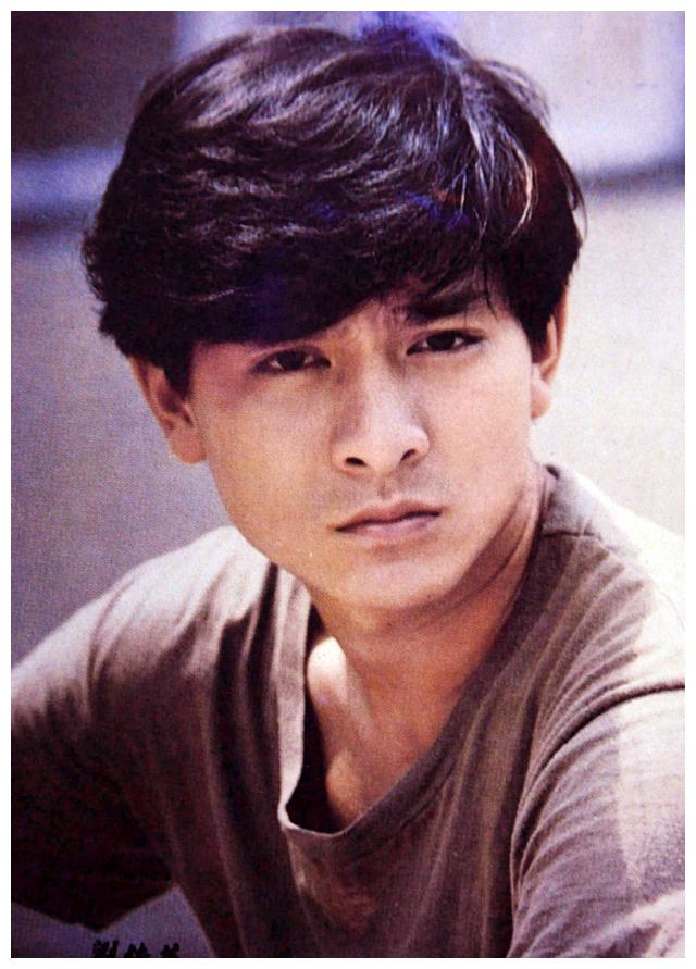 80年代出生的男明星,60年代出生的男明星 盘点80年代香港电视男明星 黄日华梁朝伟刘德华周润发