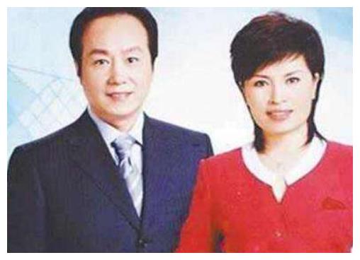 罗京病逝11年,母亲至今不知,葬礼上哭到昏厥的妻子却改嫁富商