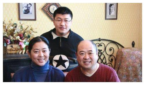 倪萍一生感情终成空散尽财产就爱子却始终不肯母女相认